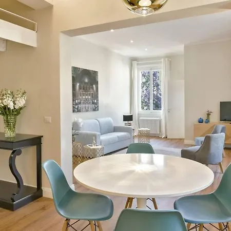 Santa Croce Terrace Deluxe Apartment Florenz